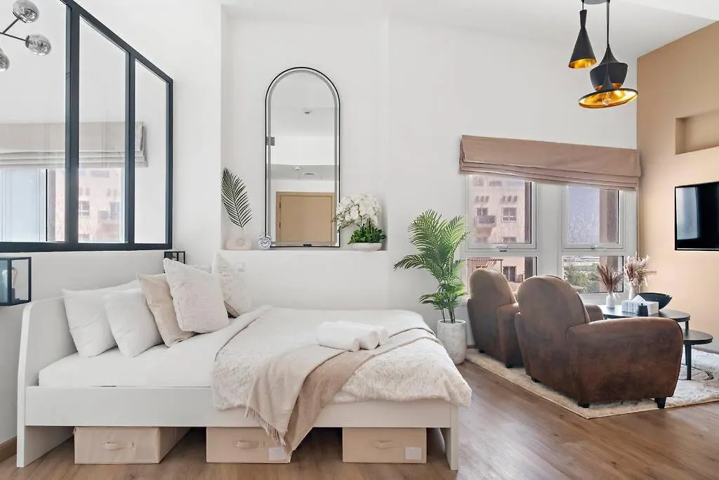 Apartment Chic Studio With A Bath Tub, Pool & Gym Near Golf Club United Arab Emirates