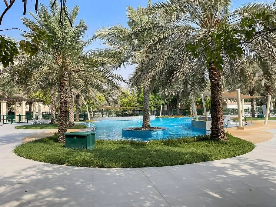 Chic Studio With A Bath Tub, Pool & Gym Near Golf Club 0*, Dubai United Arab Emirates